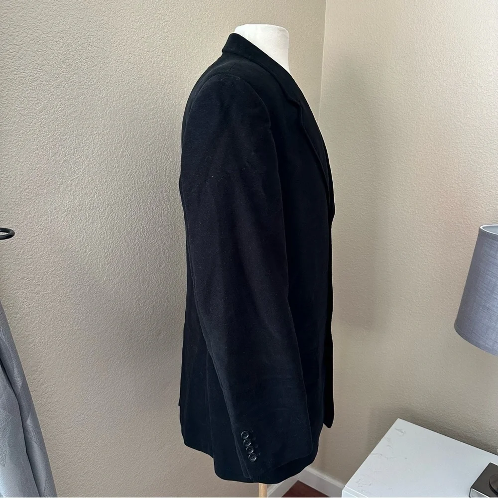 Banana Republic Men’s Black Long sleeves Velvet Blazer Size L/Long